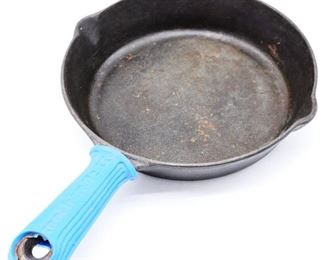 Philippe Richard Traditional Cast Iron 8" Skillet
