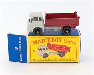 Vintag Matchbox with box