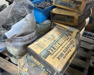 Nails and concrete Mix 