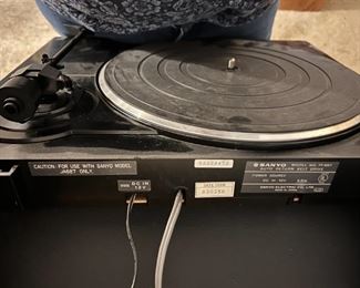 SANYO Auto Return Turntable,