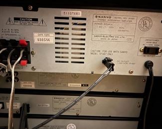 SANYO Integrated Amplifier (JA 687),