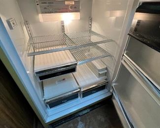 Whirlpool Harvest Gold Refrigerator 17.2 cu ft(EET-172PK), 