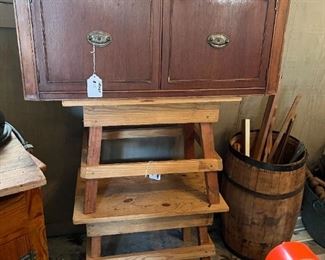 Small Tables, Cabinet