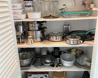 Cook books & cookware