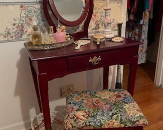 Vanity jewelry chest & stool (stool opens)