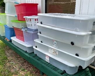 Storage containers