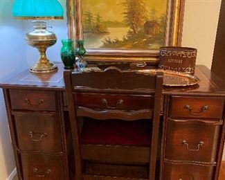 Mahogany pedestal desk