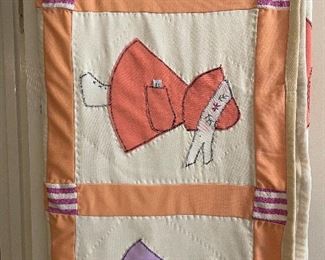 Sun bonnet girl quilt