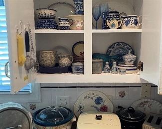 Small appliances & Poland stoneware