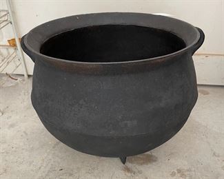 Cast iron wash pot