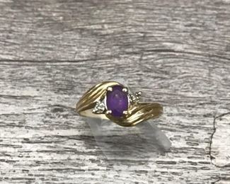 10k yellow gold Amethyst gem ring size 5 1.38 grams $150