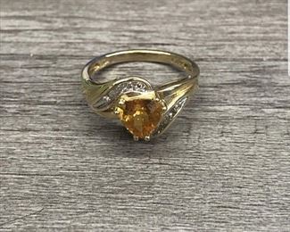 10 kt yellow gold Citrine and diamond ring size 7 3.12 grams  $275