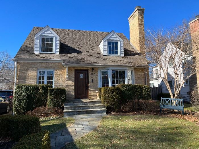 Lovely Kenilworth Estate Sale starts on 2/16/2023