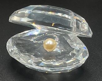 Retired Swavarovski Crystal Pearl in Clamshell