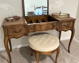 White Fine Furniture Vanity and Chair Set $250