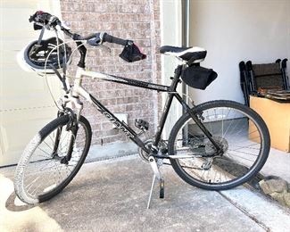Giant Sedona 6061 size 21" Men's Bike $250