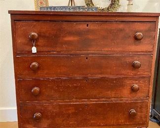 Early 20th Century Shaker Style Dresser