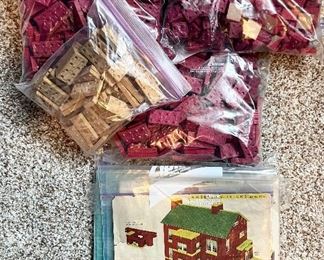 Vintage Lincoln Logs Set