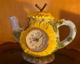 Beautiful sunflower clock