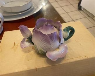 Floral tea pot