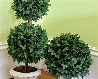 Faux Boxwood Plants