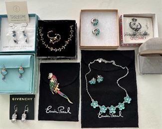 Fashion Jewelry-Perfect for gift giving!
