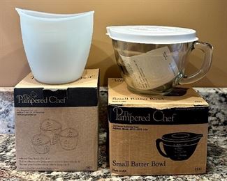 Pampered Chef Measuring Cups & Batter Bowl