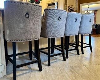 detail on back - nice condition