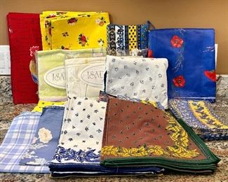 Tablecloths, Napkins & Placemats