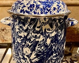 Splatterware Pot