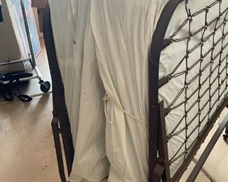 folding twin bed