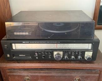 Century 8 Track Turntable / Stereo
