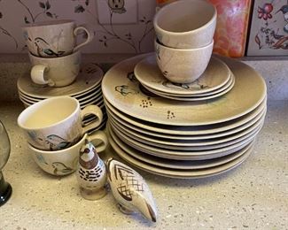 Red Wing Dish Set 342 Bobwhite