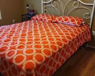 Queen size bed