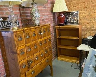 VINTAGE CABINET