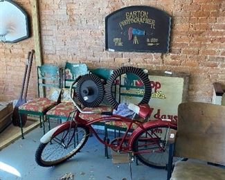 VINTAGE SCHWYN BIKE (NEW TIRES)