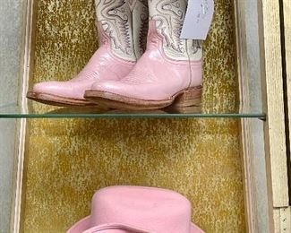 Lucchese Butterfly stiching design, size 8.5 and matching cowgirl felt hat gals