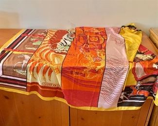 Hermes style scarf 