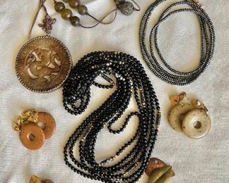Vintage jewelry , cloisonne and onyx necklace 