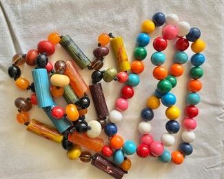 Vintage bubble gum necklace , vintage beaded necklace 