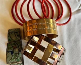 Bracelets of all kinds 