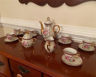 $20 - Made in China Decorative Tea Set