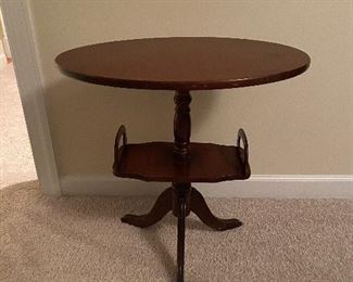 $25. Oval side table - has had leg repaired. Measures 24" x 16" x 25" tall. 