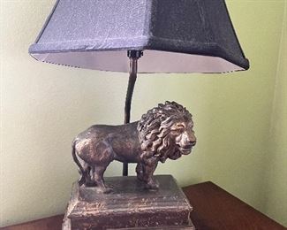 Lion lamp