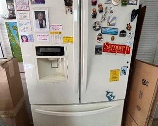 2009 Kenmore elite refrigerator 