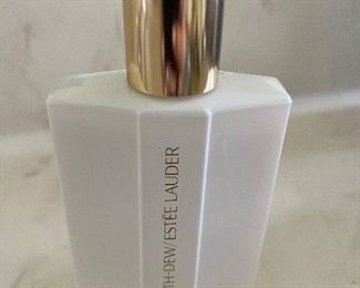 Estée Lauder perfume 