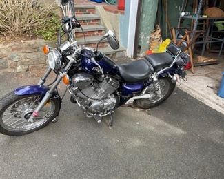 Yamaha Virago 1994 original 7k miles.  $2,500.00