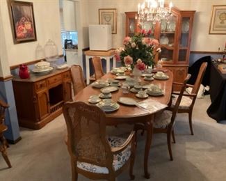 THOMASVILLE DINNING ROOM SET