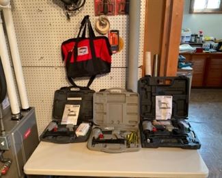 NAIL GUNS LIKE NEW