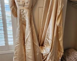 Vintage Wedding Dress - Wow!